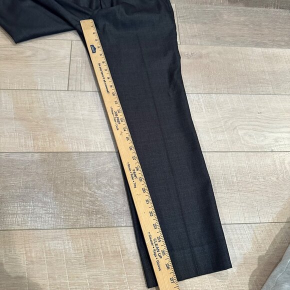 REACTION KENNETH COLE 2 PIECE SUIT CHARCOAL GRAY 36S COAT 30 X 30 - Picture 9 of 15